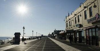 Street between ocean and businesses in New Jersey